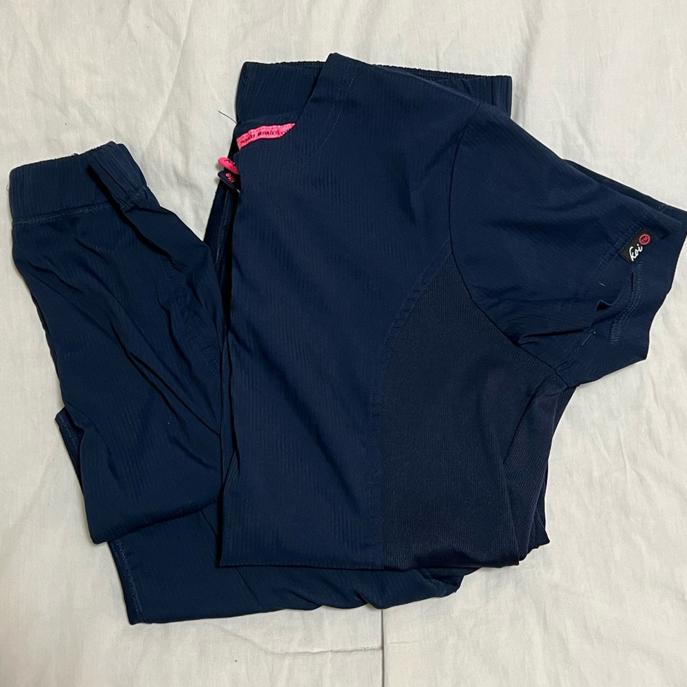 ** SOLD** Koi lite Scrub set